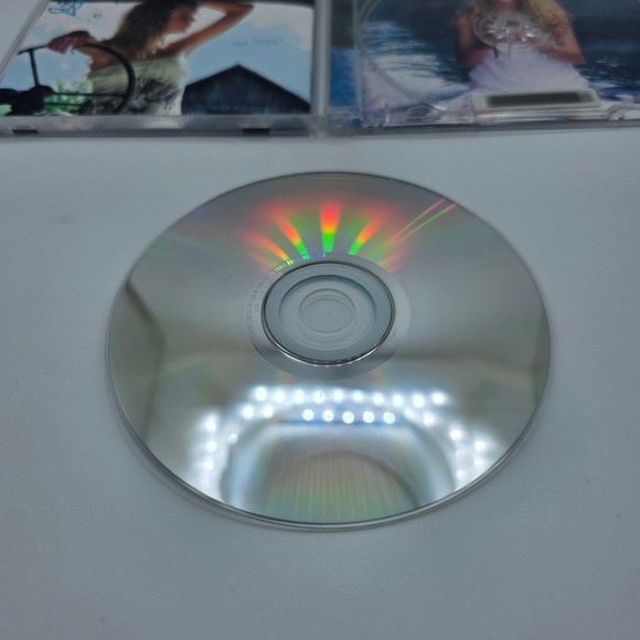 Taylor Swift Self Titled Debut Album CD 2006 Enhanced Content Big Machine Record - Picture 7 of 9